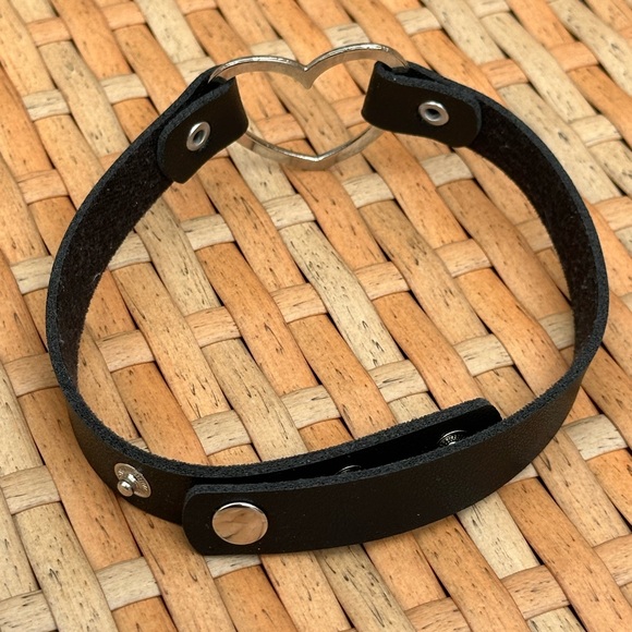 Adjustable Choker Necklace - Picture 3 of 4